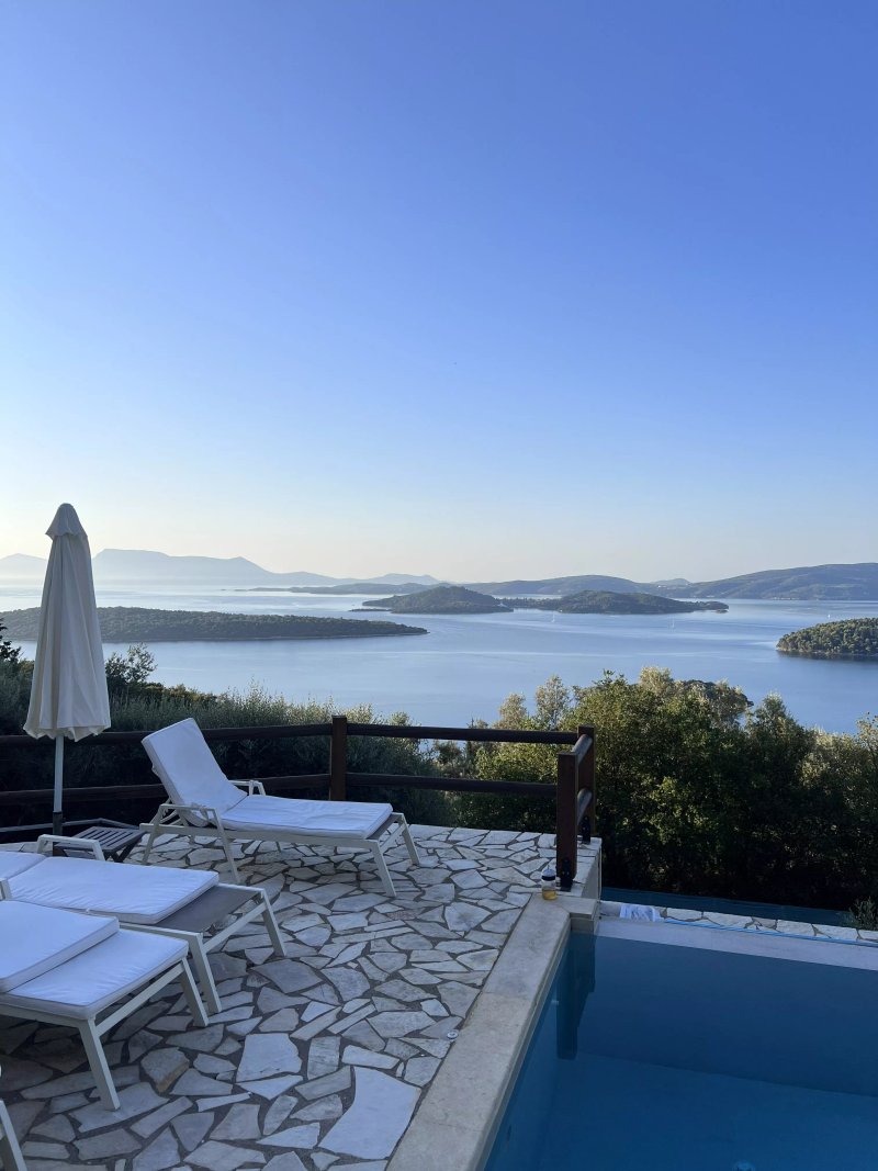 Villa Meliti - stunning seaviews, infinity pool, privacy, close to the beach