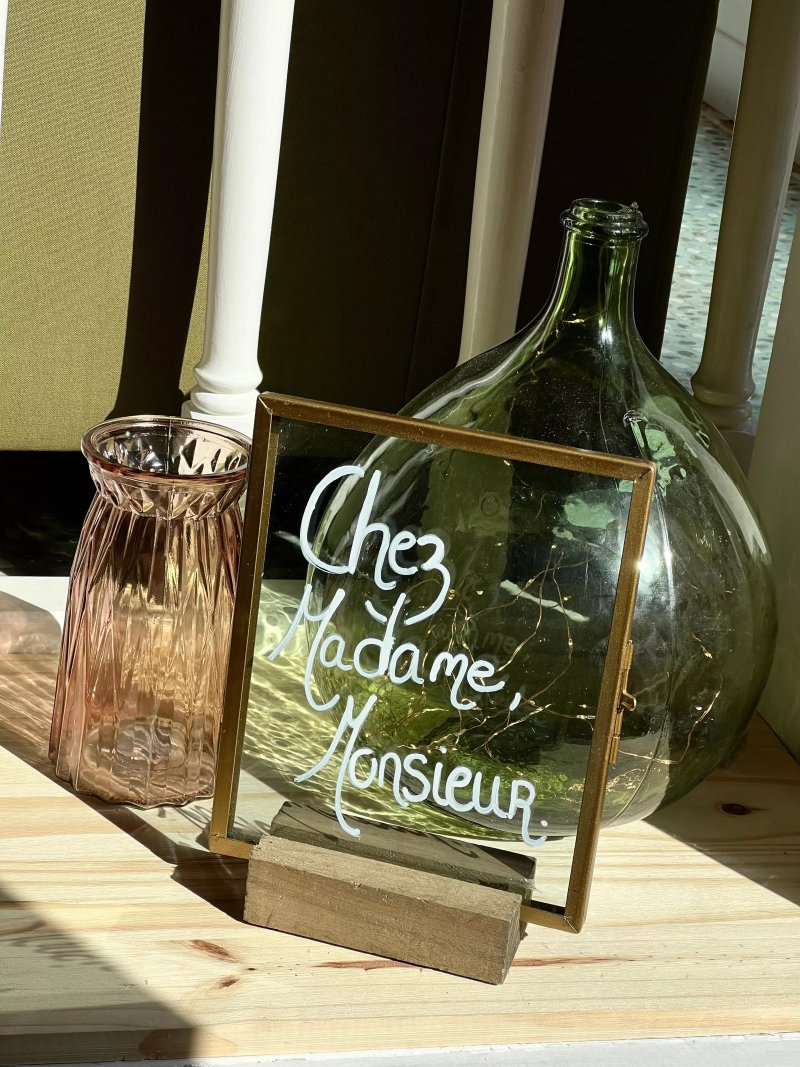 Chez Madame, Monsieur