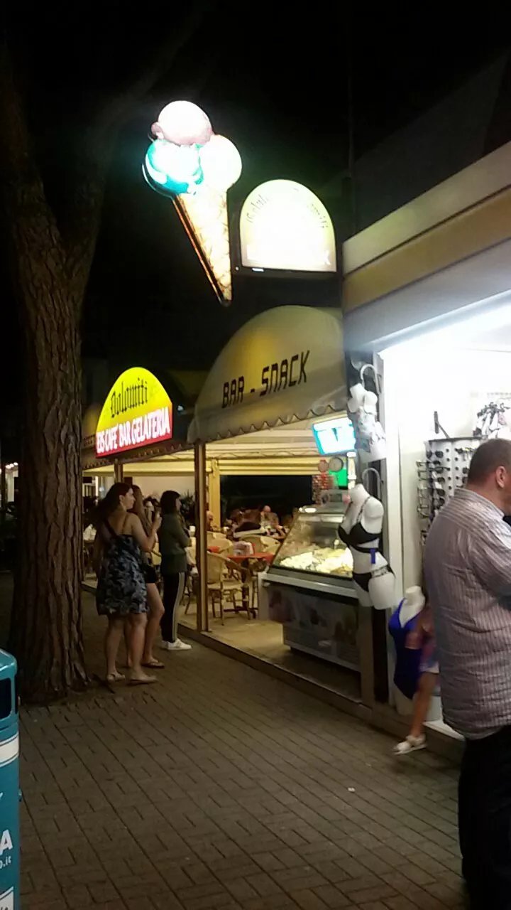 Dolomiti Gelateria Bar