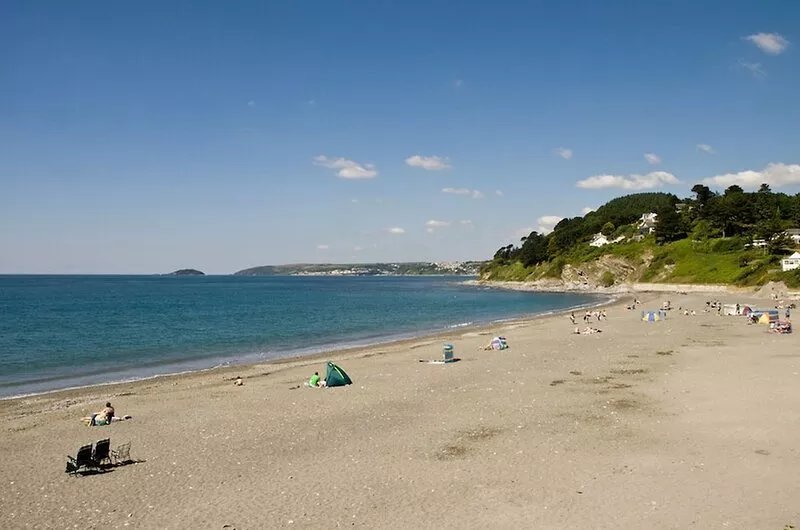 The Byre, 6 miles to Looe & dog friendly Seaton Beach, country retreat (1 BR)