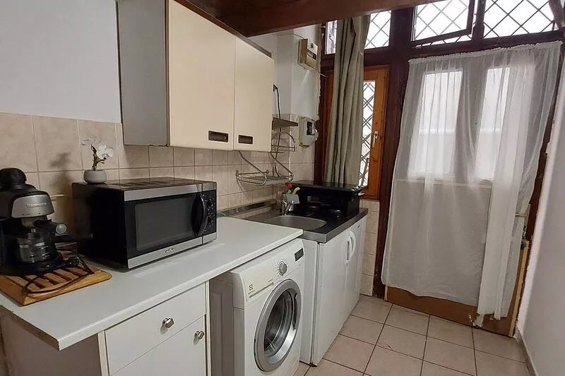 7. Kerületben található az apartman. Közel a Városligethez, bulinegyedhez.