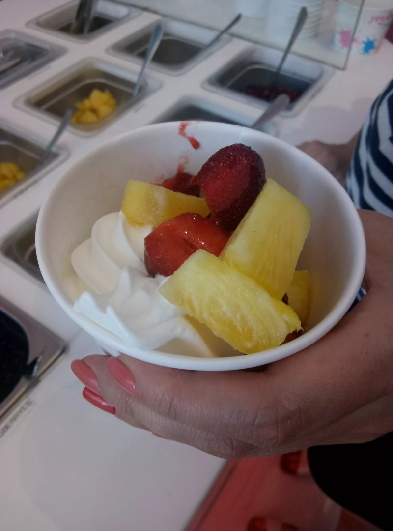 Yogartist Frozen Yogurt - Larnaca Finikoudes