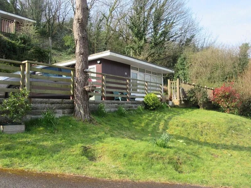 Extended, upgraded detached 2 bed chalet sleeps 4.  74 Summercliffe, Caswell Bay