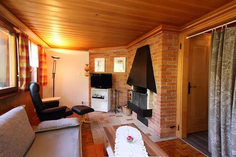 Cosy 21/2 room apartment, with a beautiful view of the mountains
