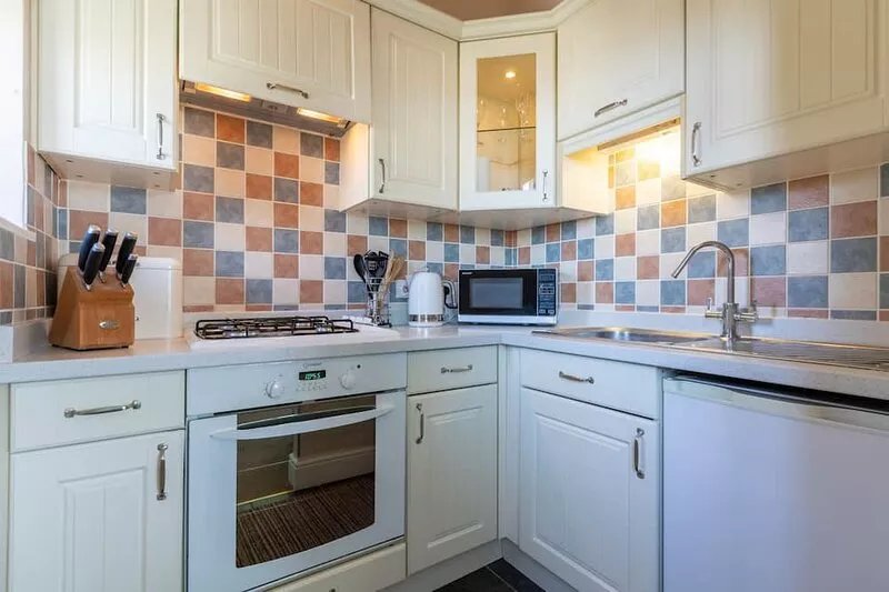 Annie's View is a Bijou Apartment located in the heart of Bowness