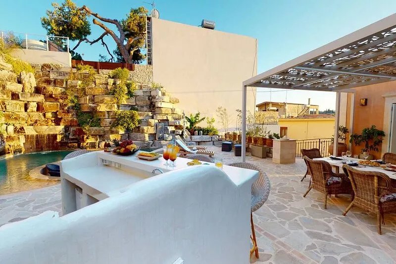 House with pool, terraces, sea view, village view ideal for up to 6 people