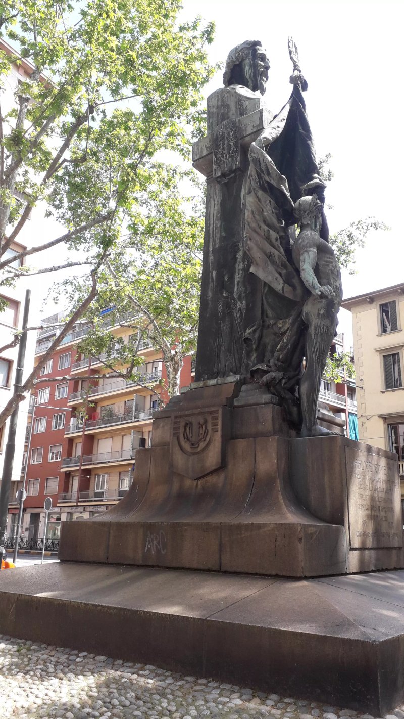 Monumento a Felice Govean
