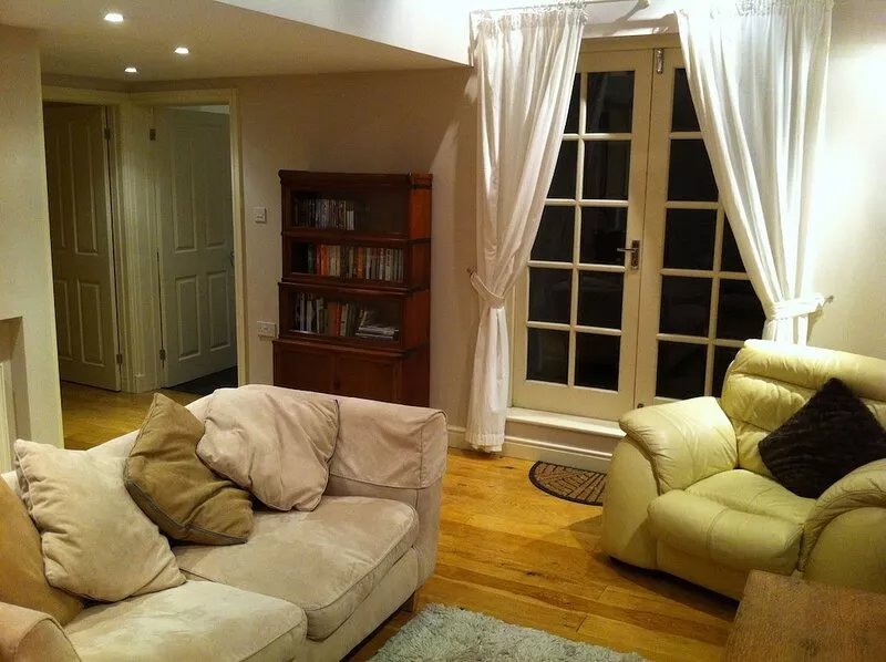 High quality and luxurious barn conversion close to the sea