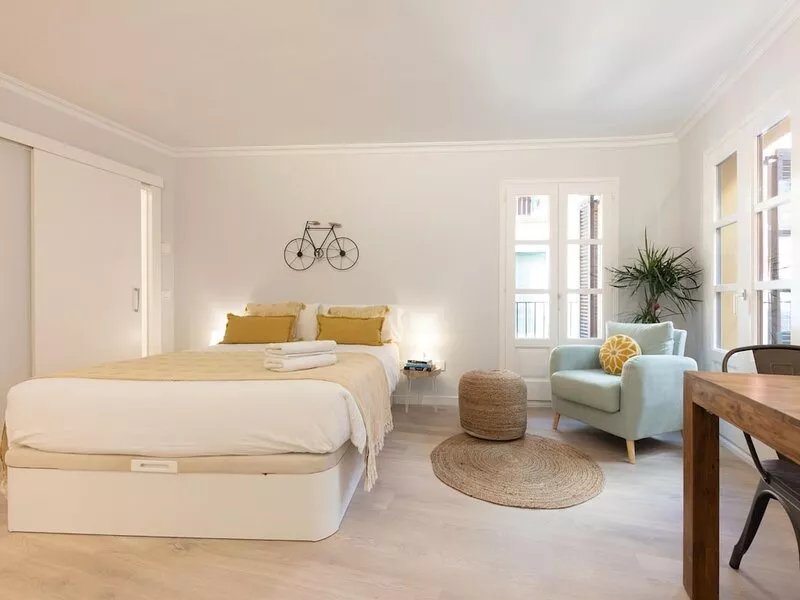 Barca Studio 2 - Holiday Apartment Rental in Girona | Bravissimo