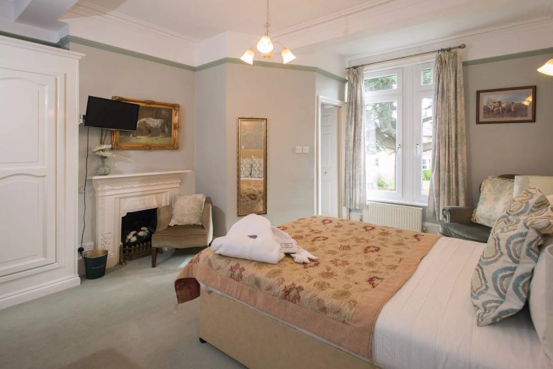 Clairmont Guest House