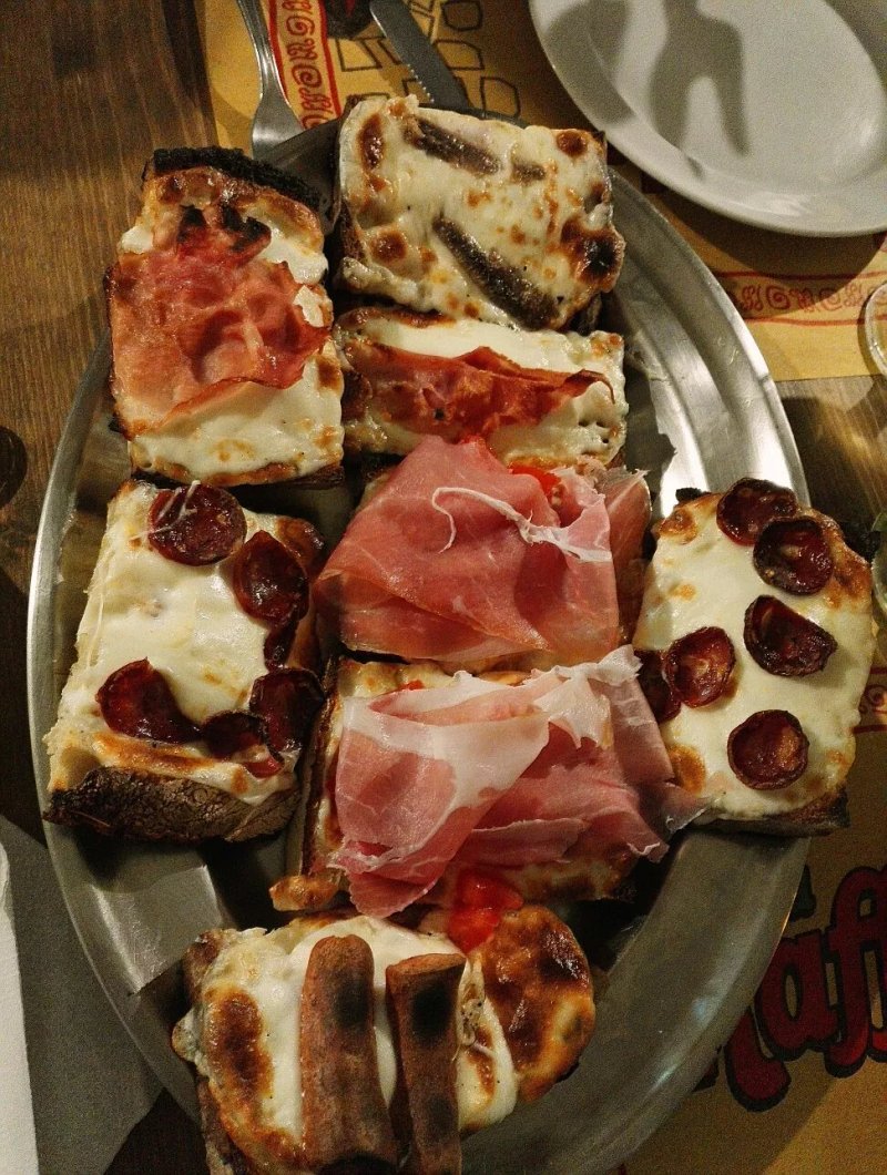 Pizzeria Boccalino Da Raffaele