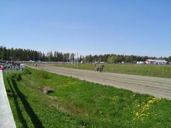 Ovallatravet
