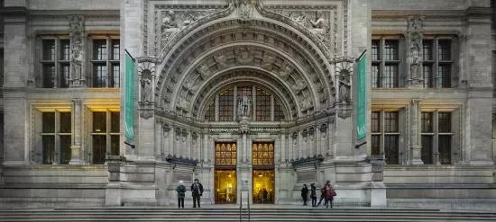 V&A  - Victoria and Albert Museum