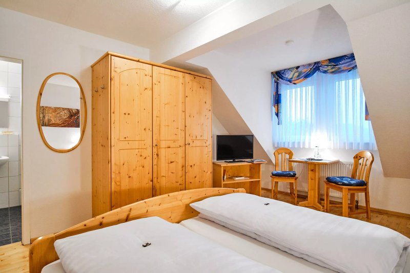 Inn Zum Weissen Roessle