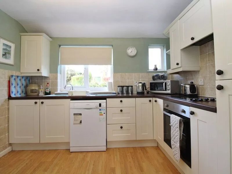 2 MELLFELL VIEW, pet friendly, with open fire in Penruddock