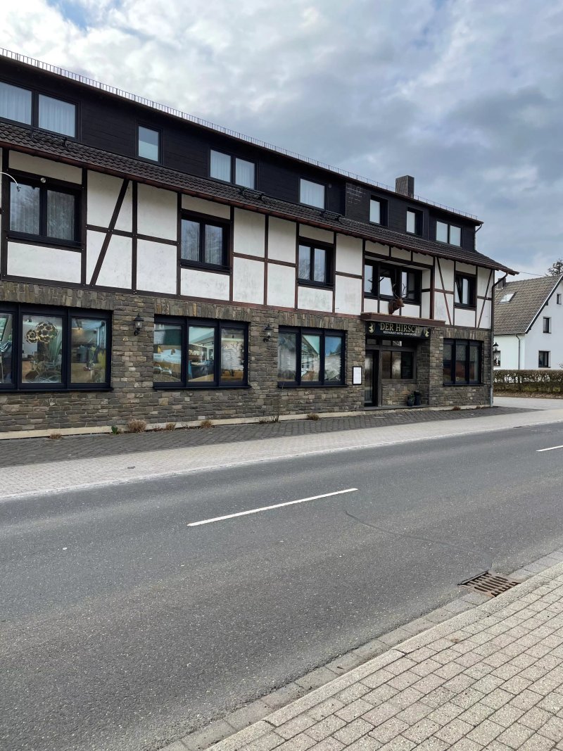 Hotel DER Hirsch · Restaurant · Hotel · Apartments