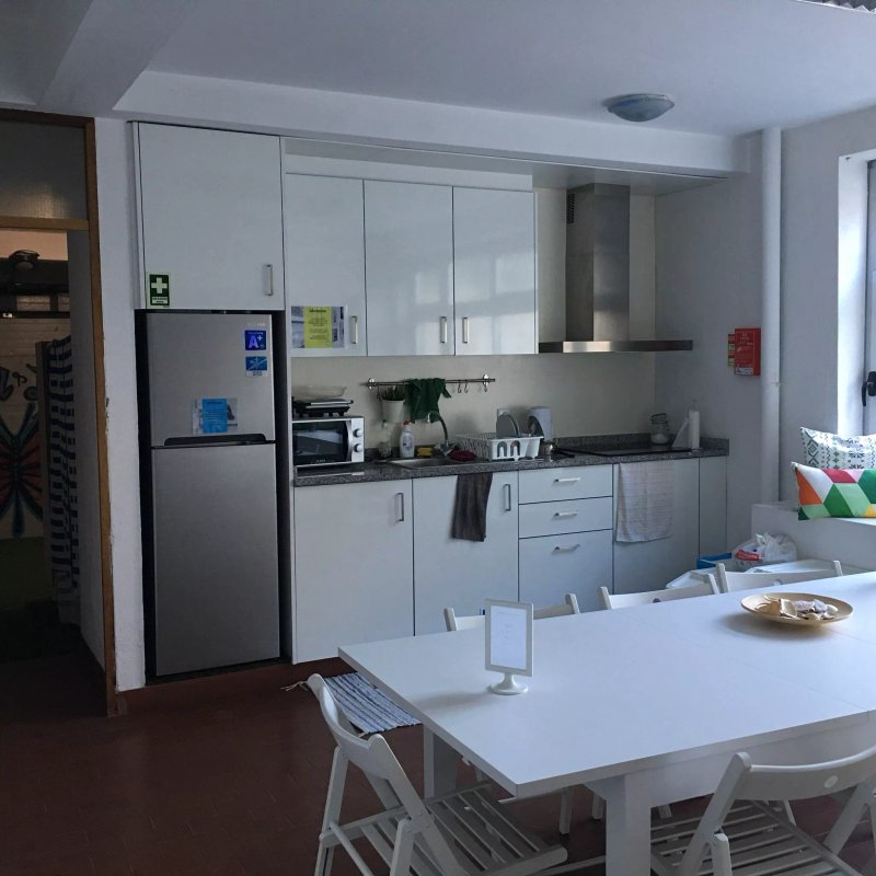Travel & Live Porto Hostel