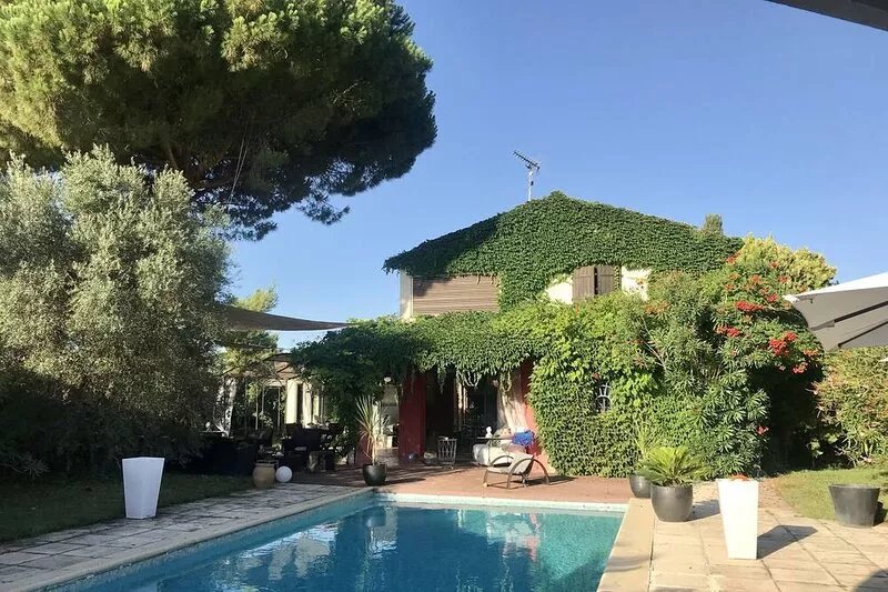 Villa with swimming pool, 10 mn from Montpellier, 20 mn from the beaches