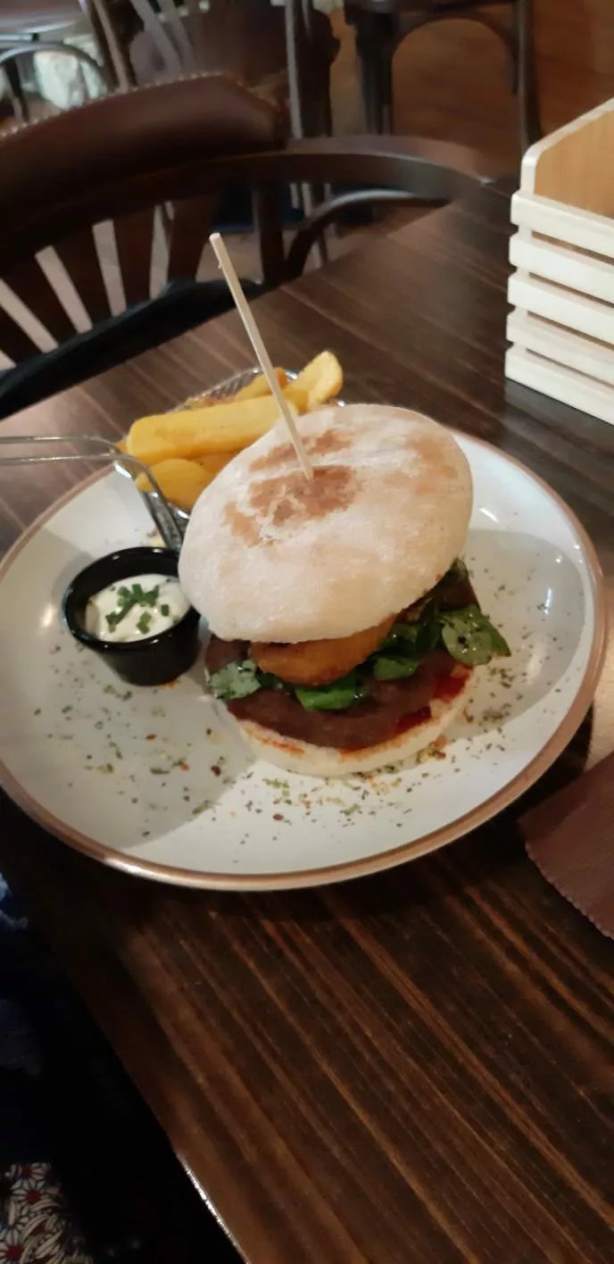 Movie Pub & Restaurant
