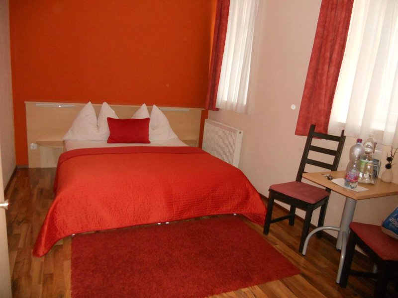 Pension De Lux