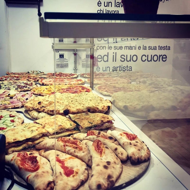 La Pizzeria