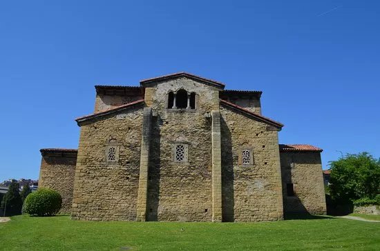 San Julian de los Prados