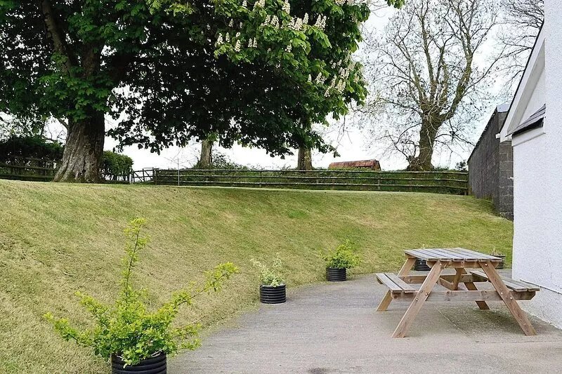 2 bedroom accommodation in Red Roses, near Tenby