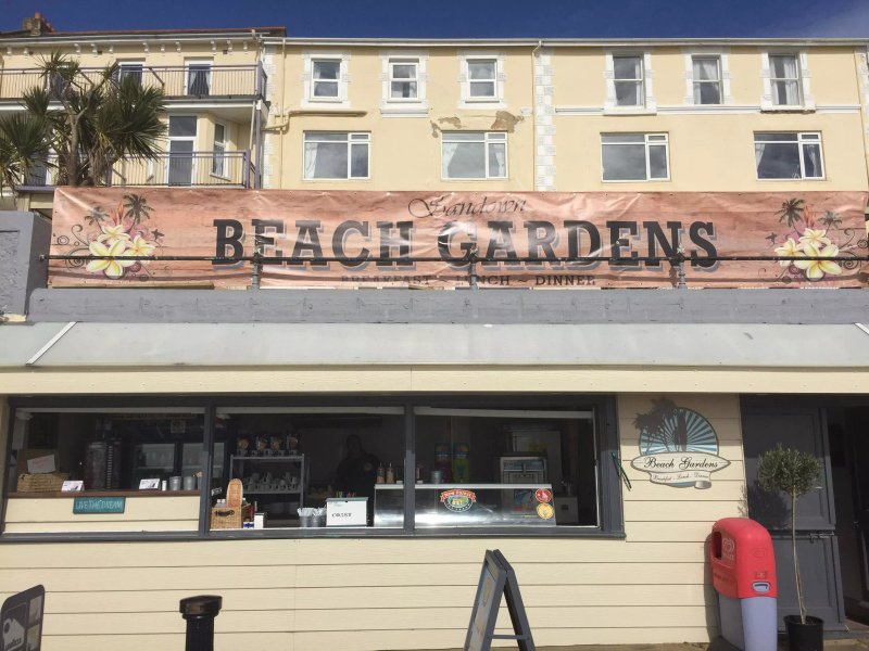 Beach Gardens cafe