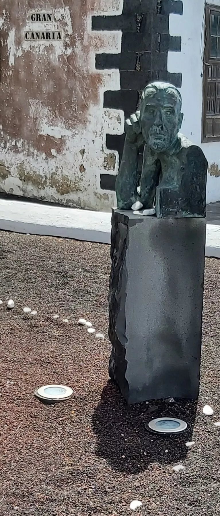 Estatua D. Leandro Perdomo Spinola