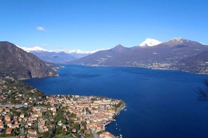 Romantic cottage on Lake Como