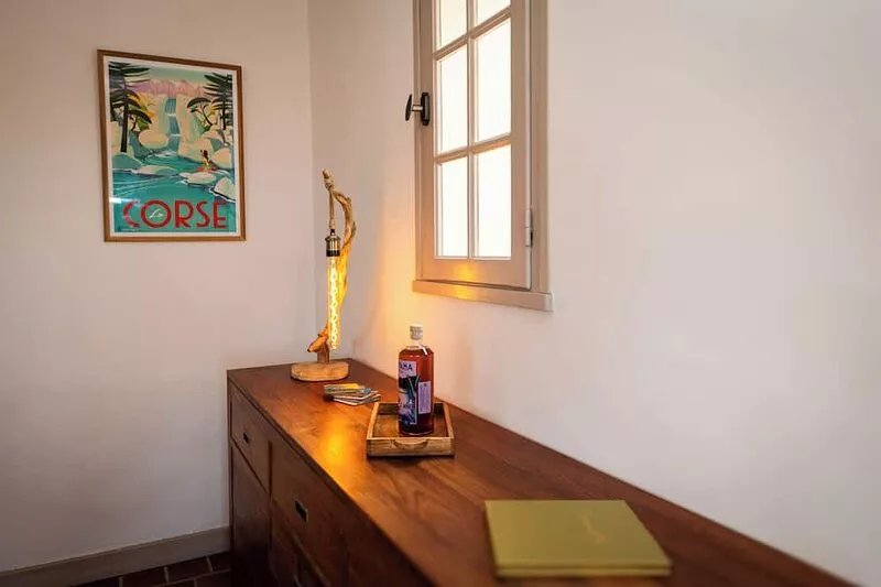 Villa with pool in a village - superb mountain views -5 minutes from the beach