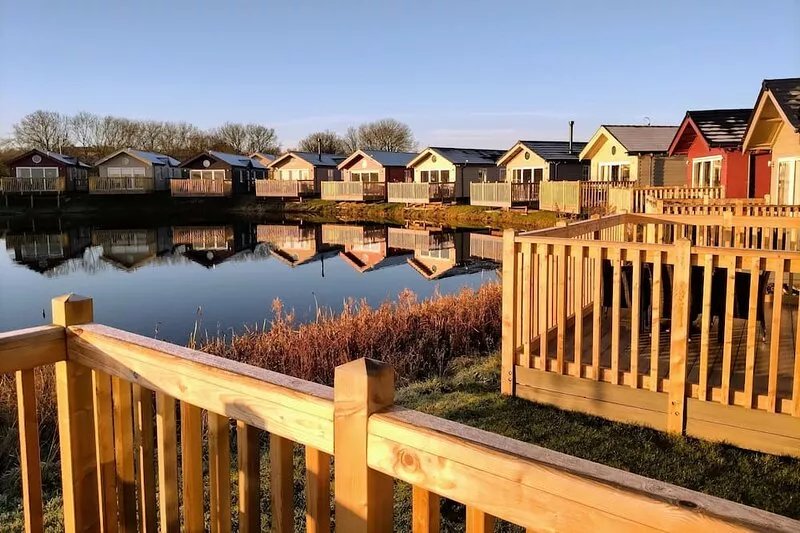 Low Lake Lodge -  a lodge that sleeps 4 guests  in 2 bedrooms