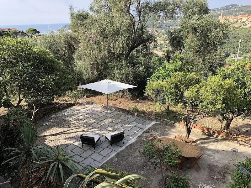 CasaRelax, quiet holiday home in the middle of the olive groves with panoramic