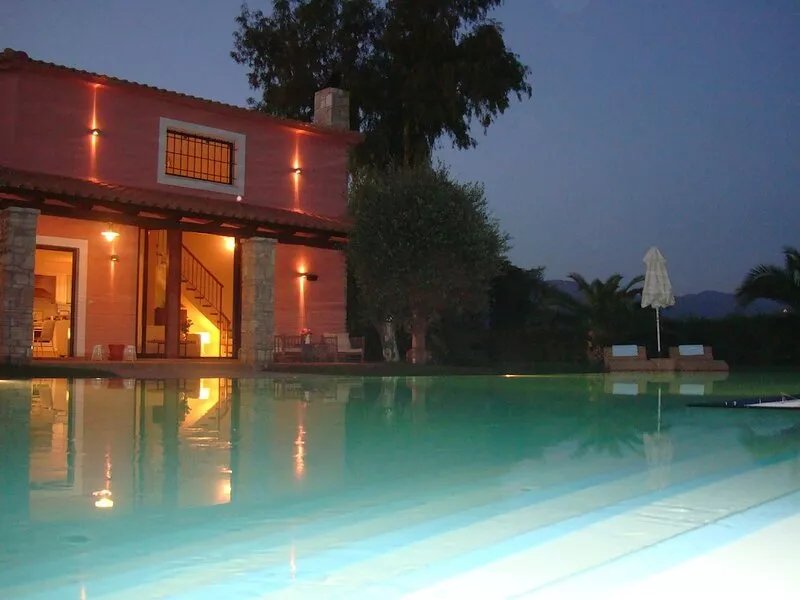 Quiet, luxury beach villa w/ huge pool, 5 min's walk from the beach