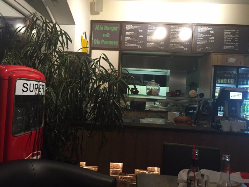 Burger84