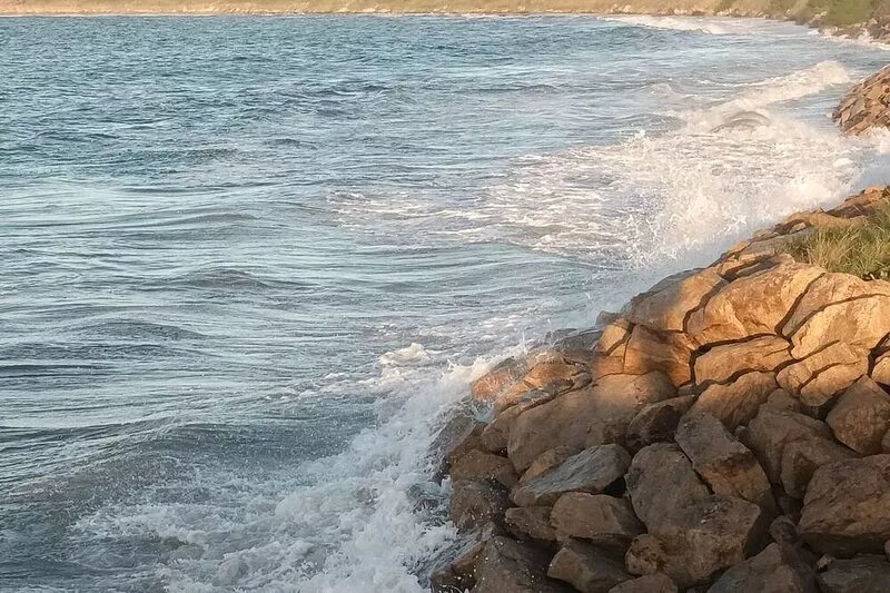 5 * Luxury villa, stunning sea view direct access to the beach, pool was 28 °