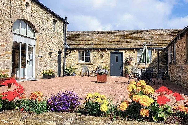 The Stable cottage is in a private rural location 10 mins from the Town centre