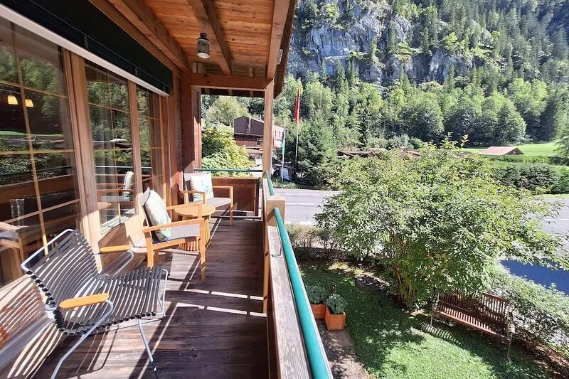 Wonderful comfortable apartment.  Fully equipped for all your needs.  Sleeps 8