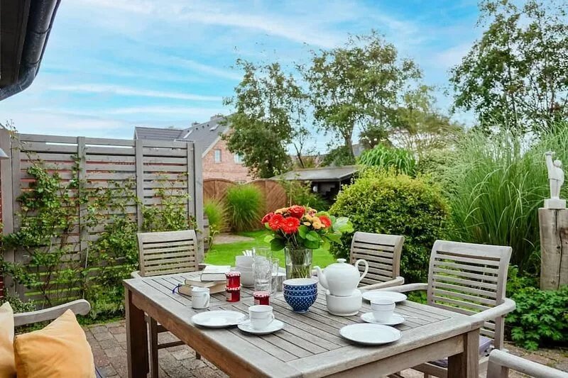 Oene - Sylt is a valuable habitat and soothing vacation spot, a paradisiacal