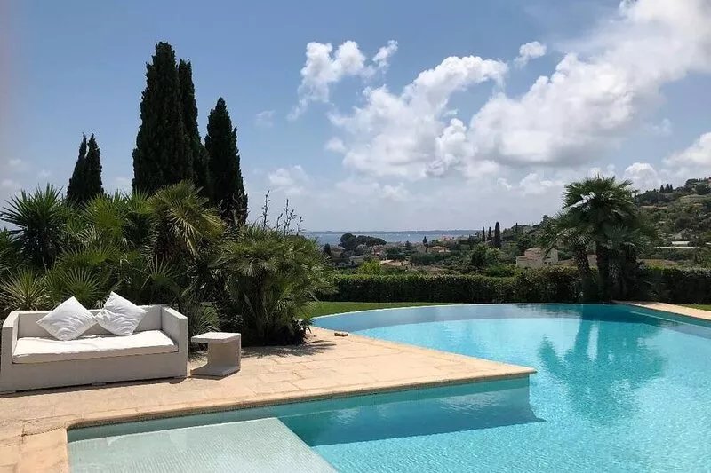 Stunning Villa in Antibes Juan-les-Pins For Party or Family