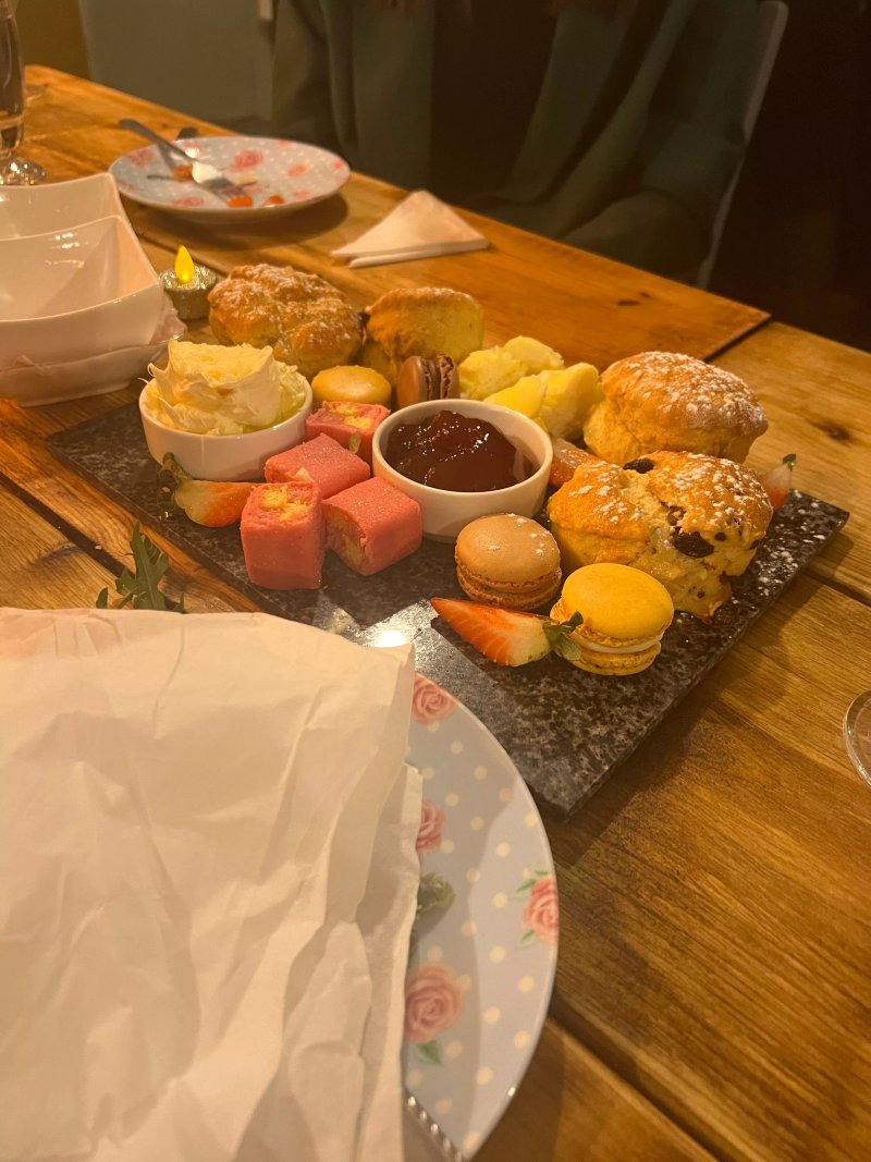 The Lounge Paradise Tearooms & Bar