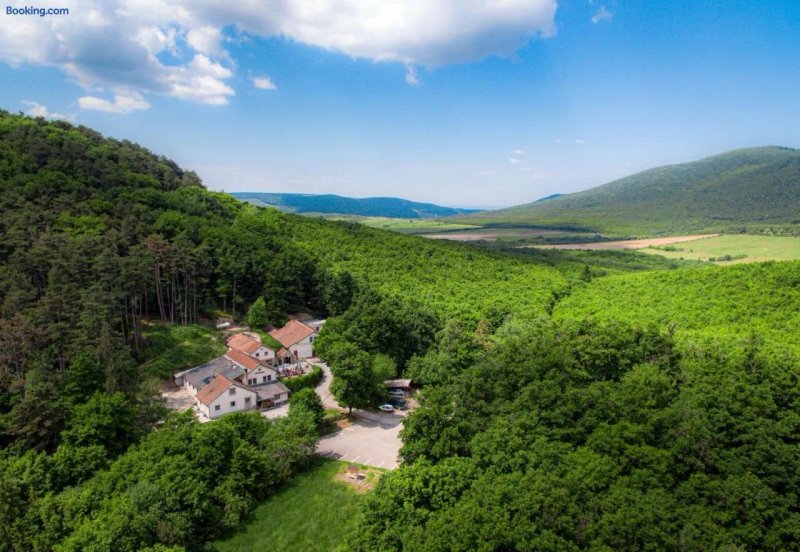 Rókabérc Hunting Cabin