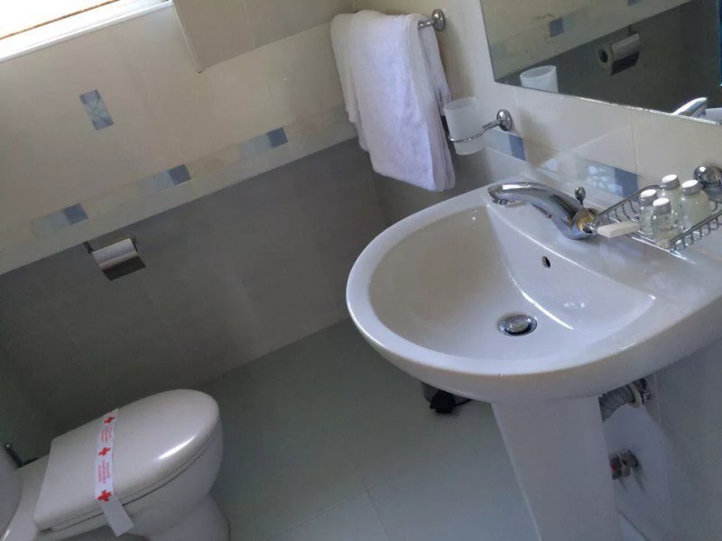 Hotel Avis