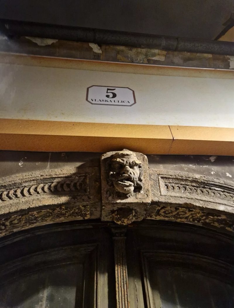 5 Vlaska Ulica Building