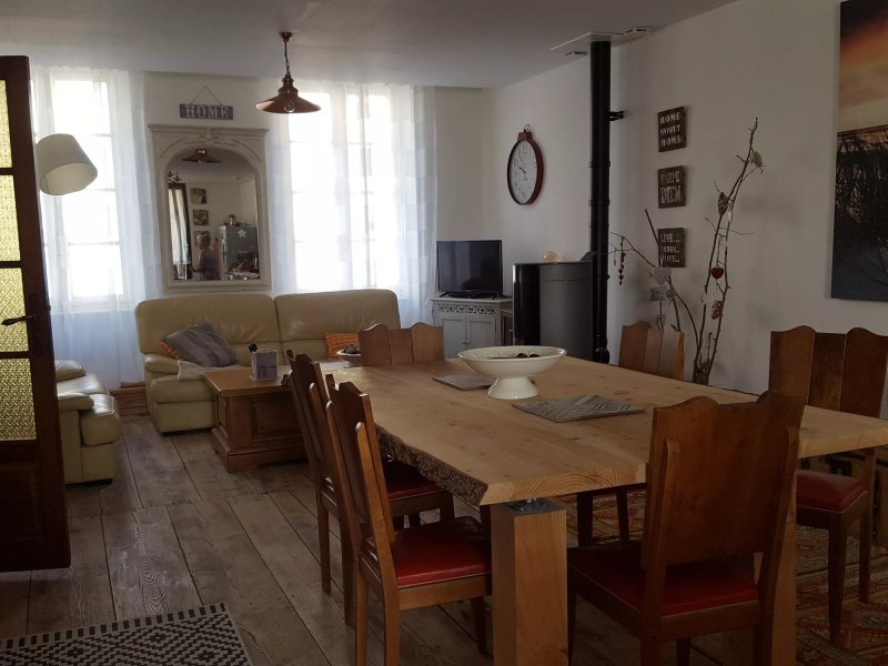 Maison de Ville au Pied de la Montagne Noire