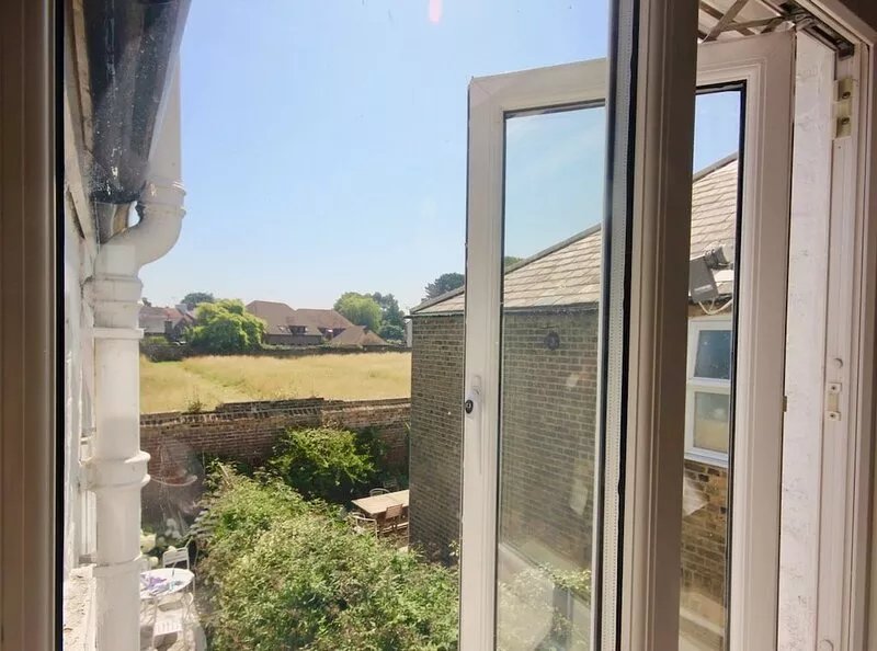 Captains Cottage, a delightful, bright & airy, period property located just a