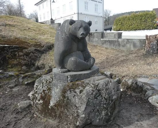 Statuen ''bjorn''