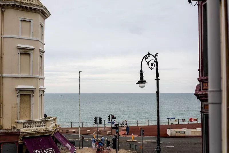 * Stylish * Central * Sea View * Modern