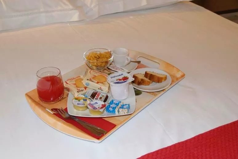 B & B Deluxe
