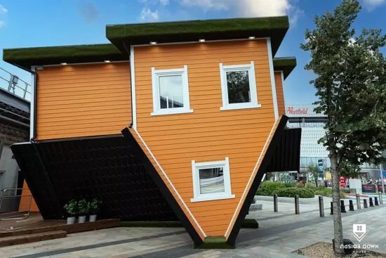 Upside Down House - Westfield White City